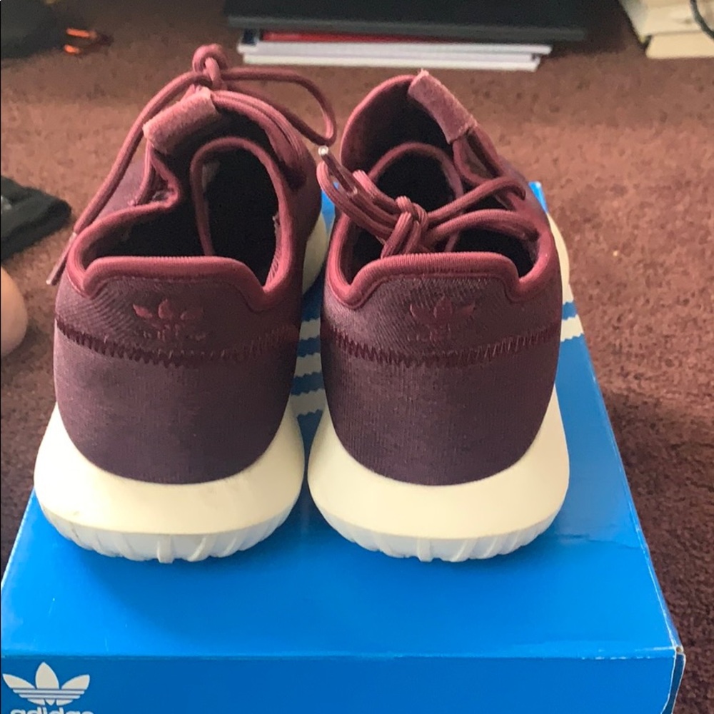 Adidas - Picture 2 of 3